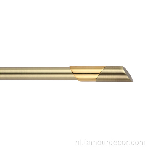 Gouden en antieke koperen gordijnroede